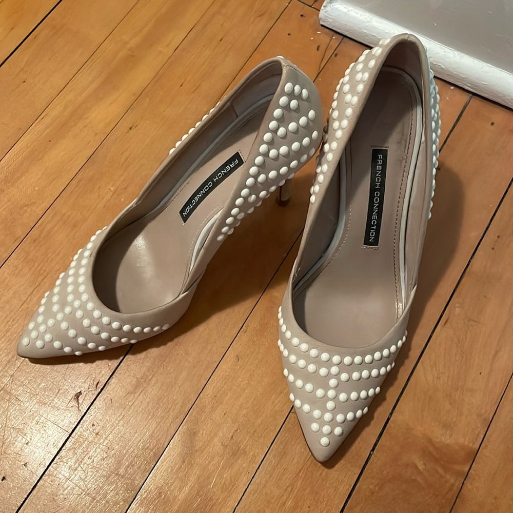 French connection nice and white heels size 7.5 / 38 eu